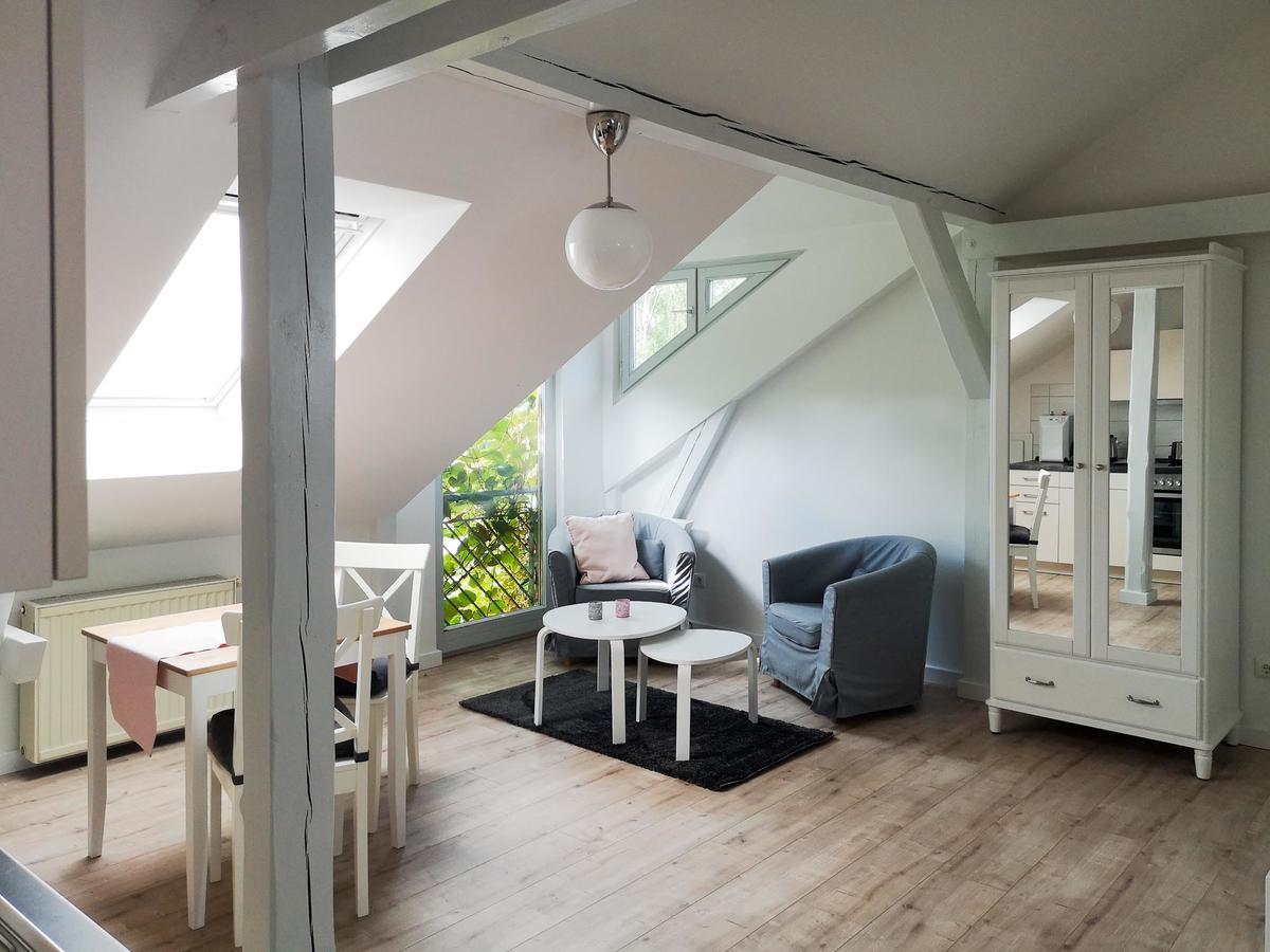 Gutshof Gross Behnkenhagen Apartment Exterior foto