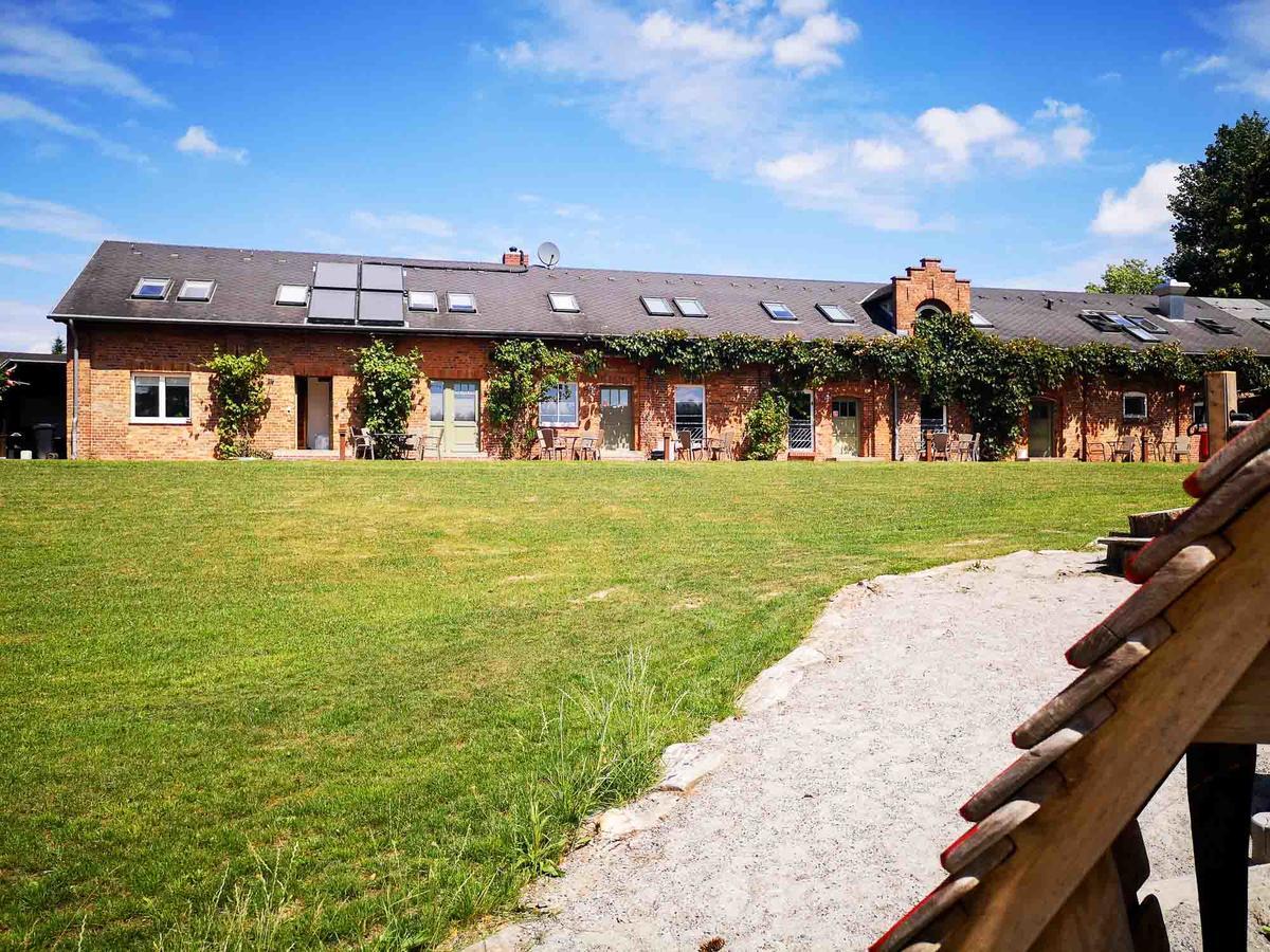 Gutshof Gross Behnkenhagen Apartment Exterior foto
